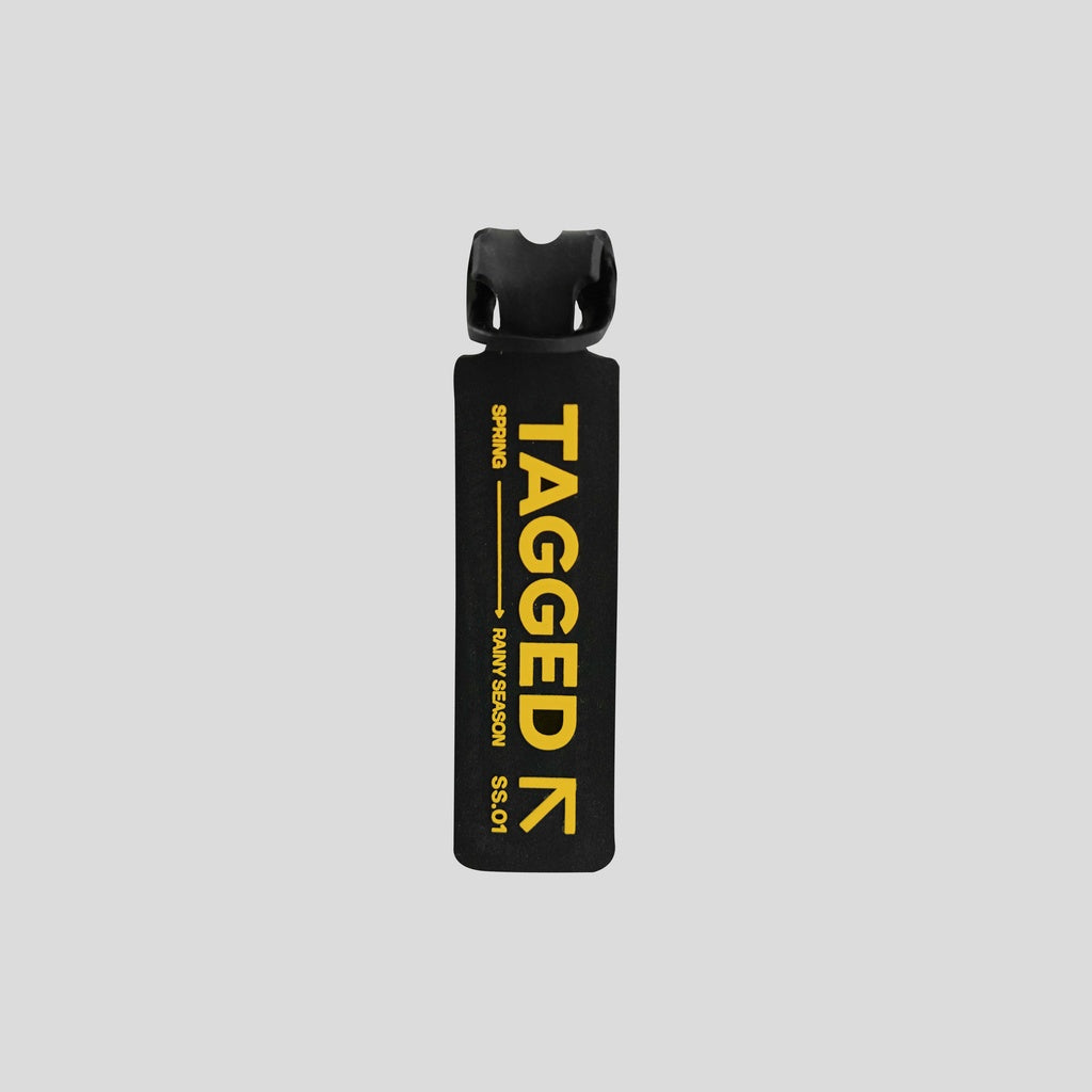 Tagged - Rubber Tag Black Yellow