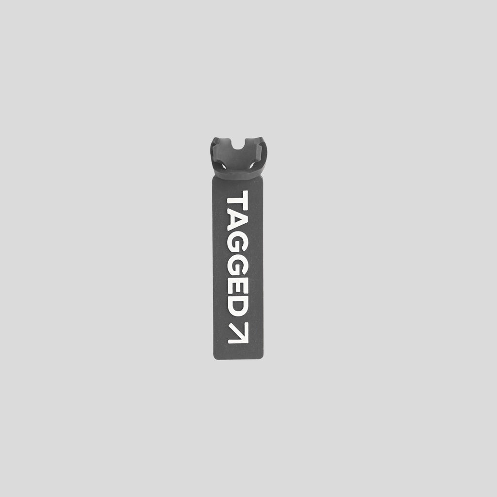 Tagged - Rubber Tag Grey White mini