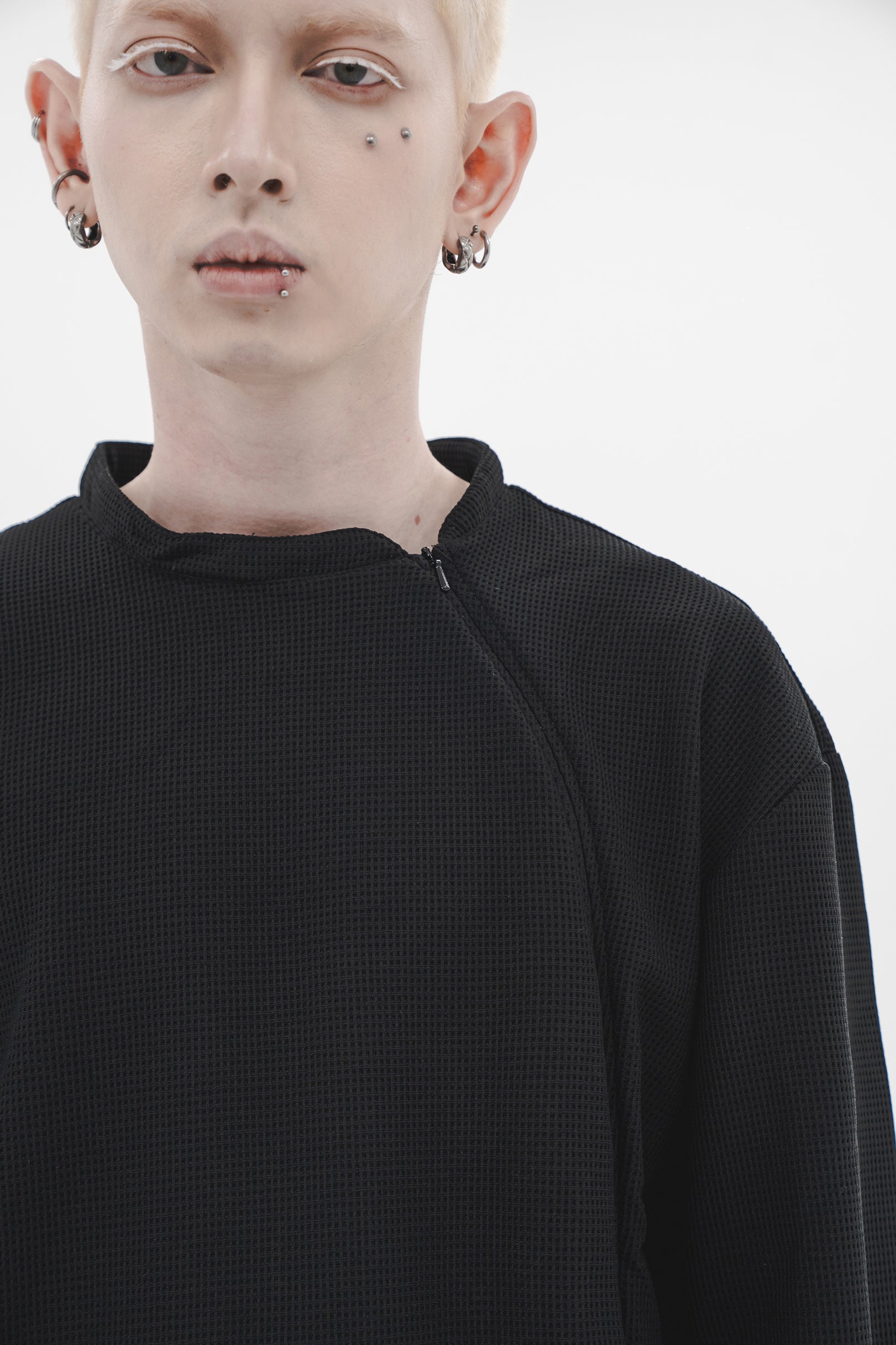 TAGGED - KOLOSA - ZIP HENLEY