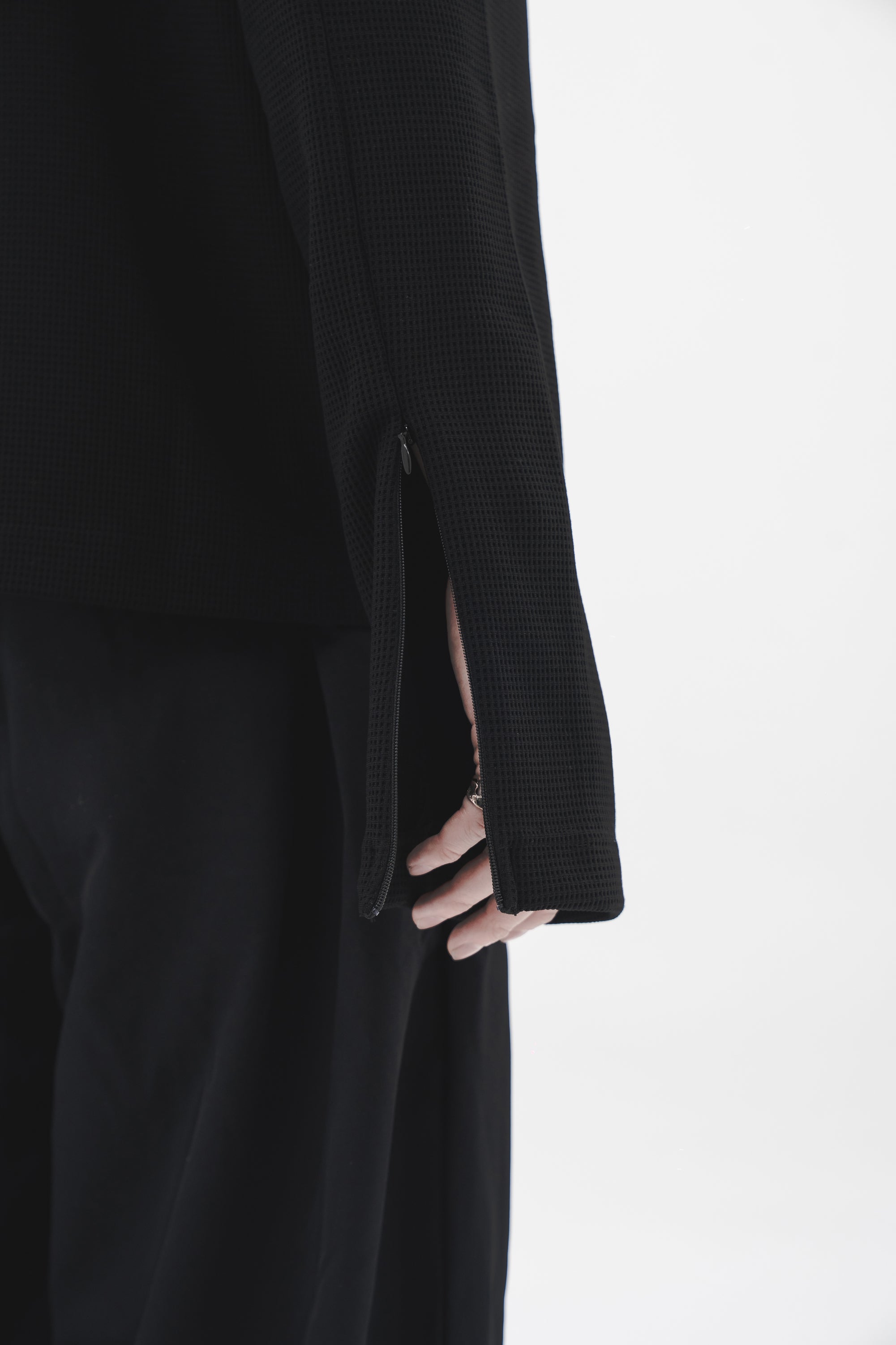 TAGGED - KOLOSA - ZIP HENLEY